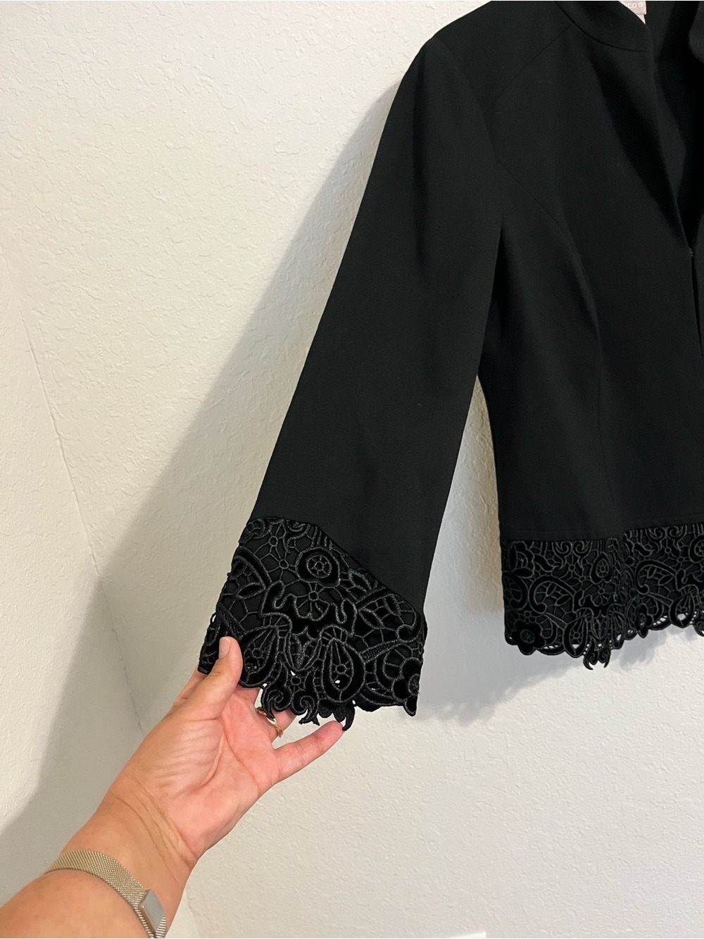 Chico’s 2 Black Ponte Knit Blazer US Lg 12/14 Floral Lace Cutwork Trim Jacket - Picture 6 of 11